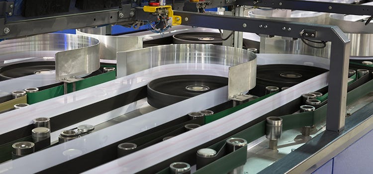 Conveyor belt repair: Vulcanization, metal fasteners or cold curing?